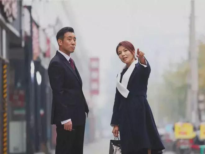 抱怨嘴里烟味太重于和伟一句话众人大笑AG凯发K8国际刘涛于和伟拍吻戏事后(图2)