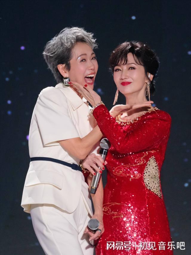 许仙30年后撒糖竟藏惊天秘密K8凯发集团神仙售后！白娘子(图5)